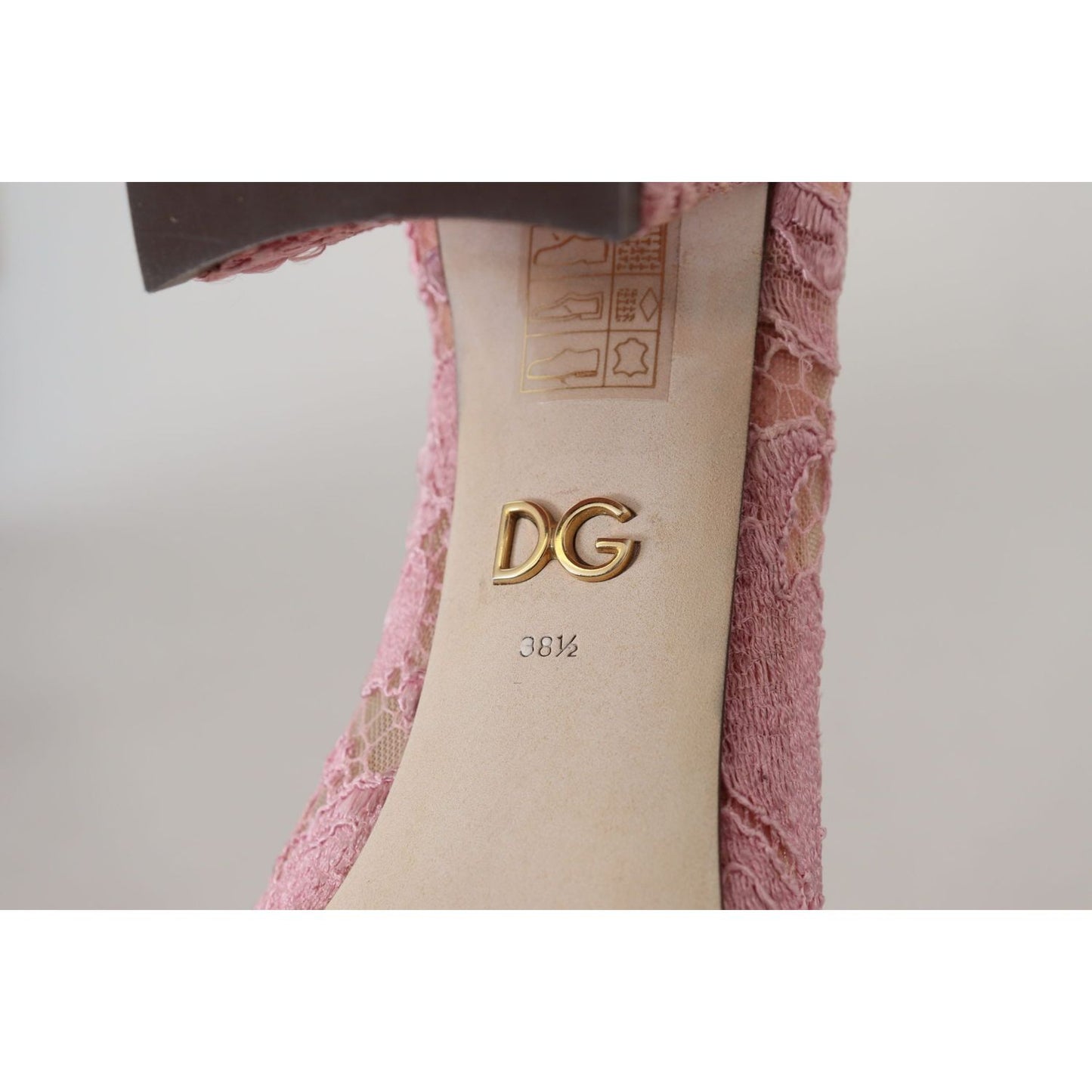 Dolce & Gabbana Pastel Pink Lace Crystal Embellished Pumps Dolce & Gabbana