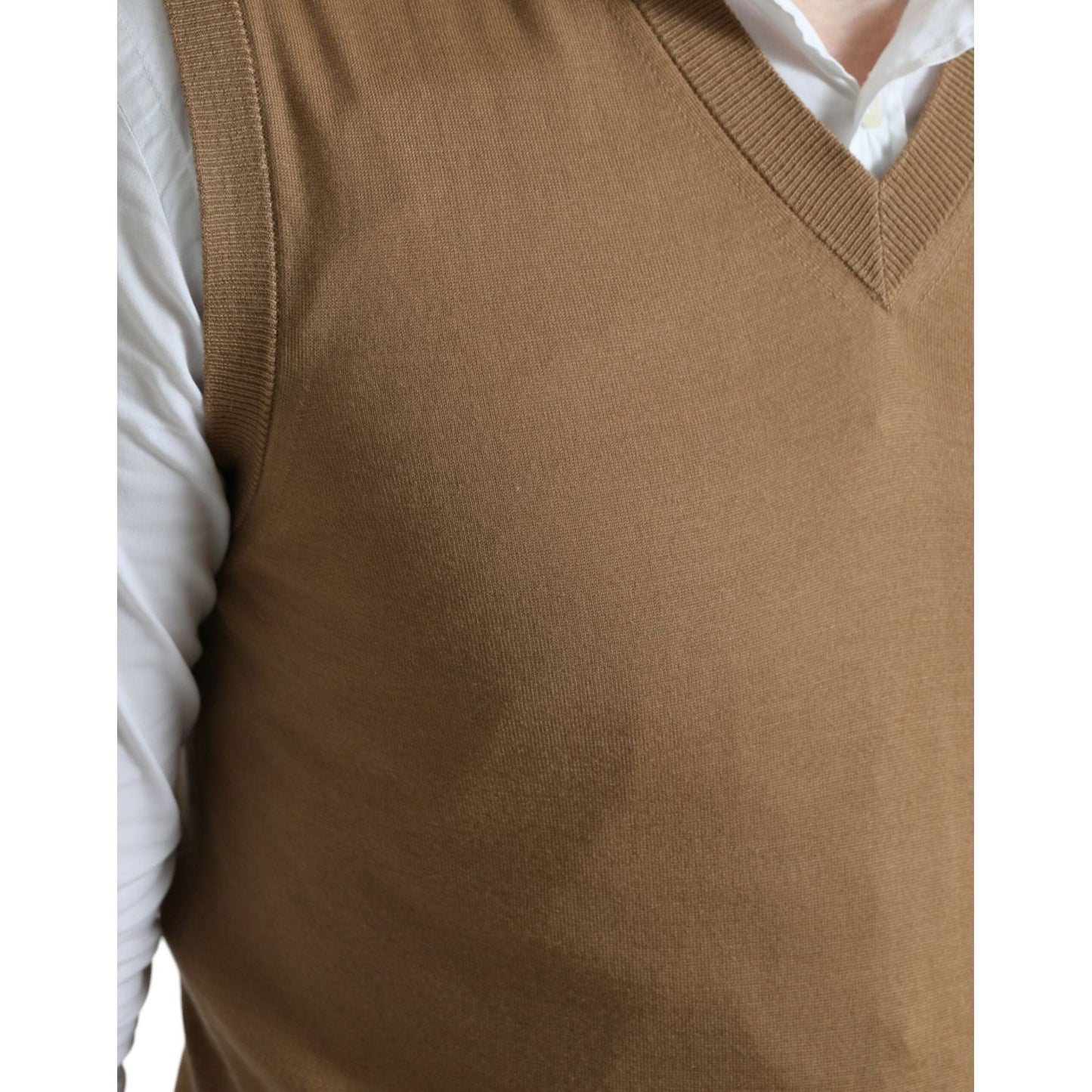 Dolce & Gabbana Elegant Sleeveless V-Neck Wool Sweater Dolce & Gabbana